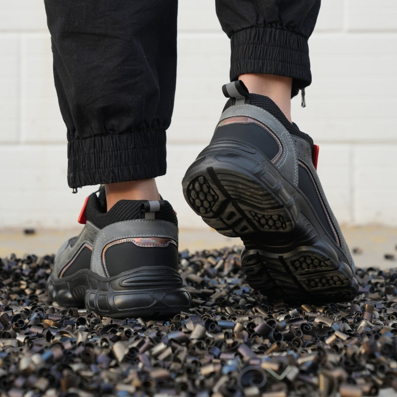Ultra-light Safety Shoes Revolt